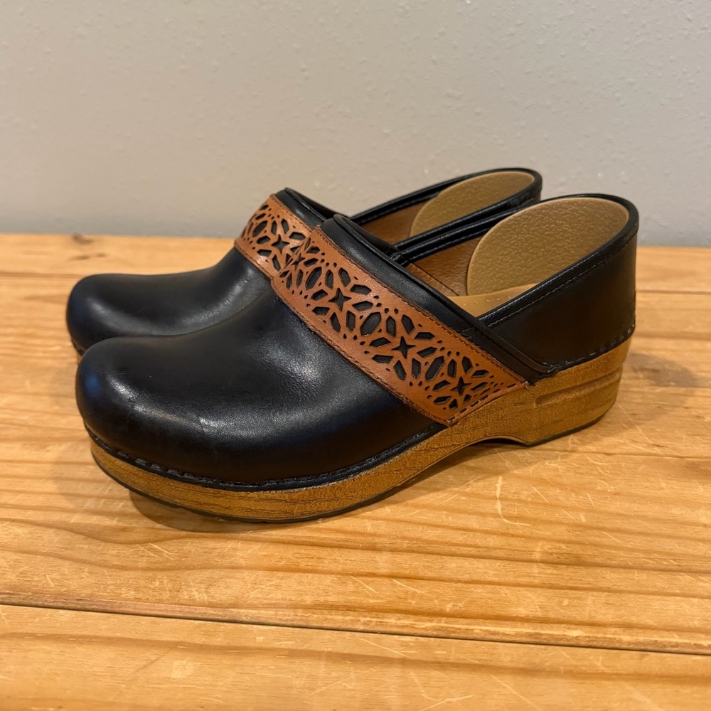 DANSKO Women’s Professional Pavan Leather Black Brown Clogs Size 39